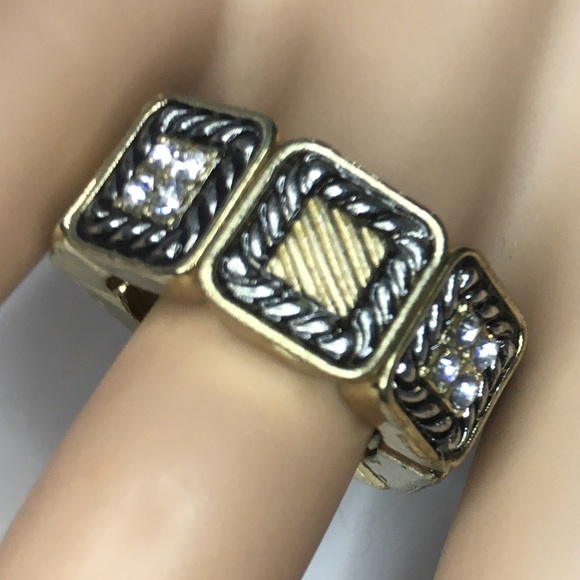 Ring - Picture 2 of 5